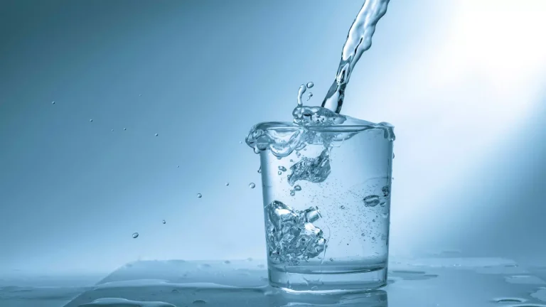 Agua filtrada Implica